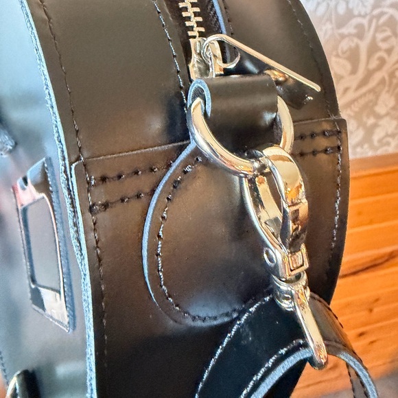 Dr. Marten’s Black Kiev Leather Large Heart Convertible Shoulder Bag Backpack - Picture 14 of 17